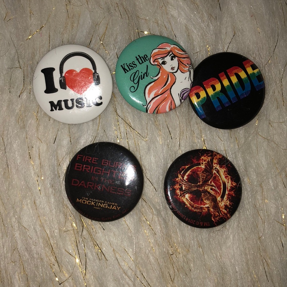 Hot topic pins